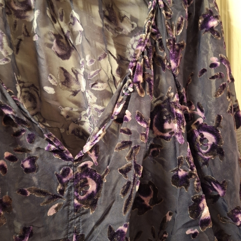 Floral Sheer Blouse with Purple Accents Faded Glory XL - Picture 3 of 5
